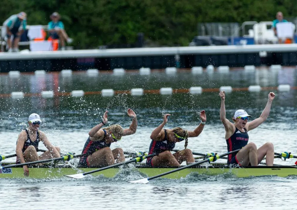 Team GB Paris Art Print 'Sensational Rowing Gold in Photo Finish'